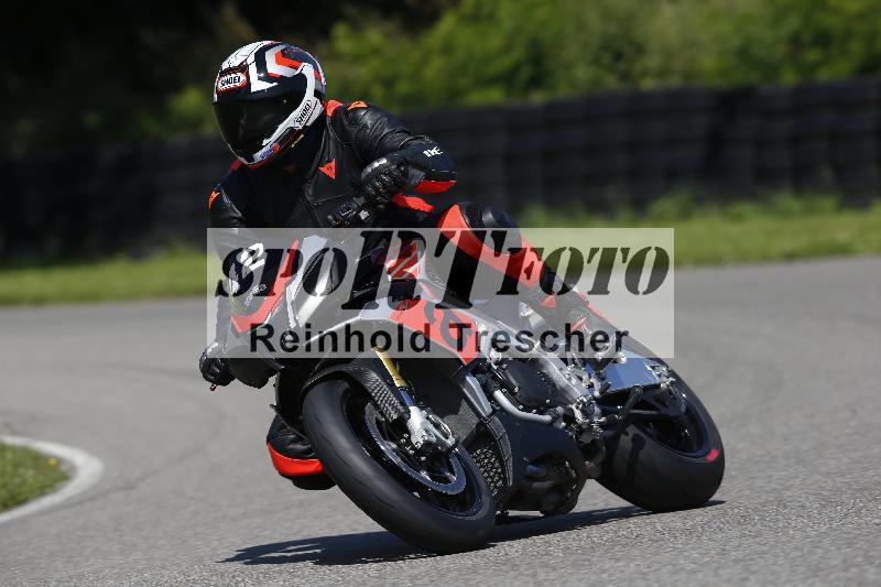 /Archiv-2024/29 12.06.2024 MOTO.CH Track Day ADR/Gruppe blau/42